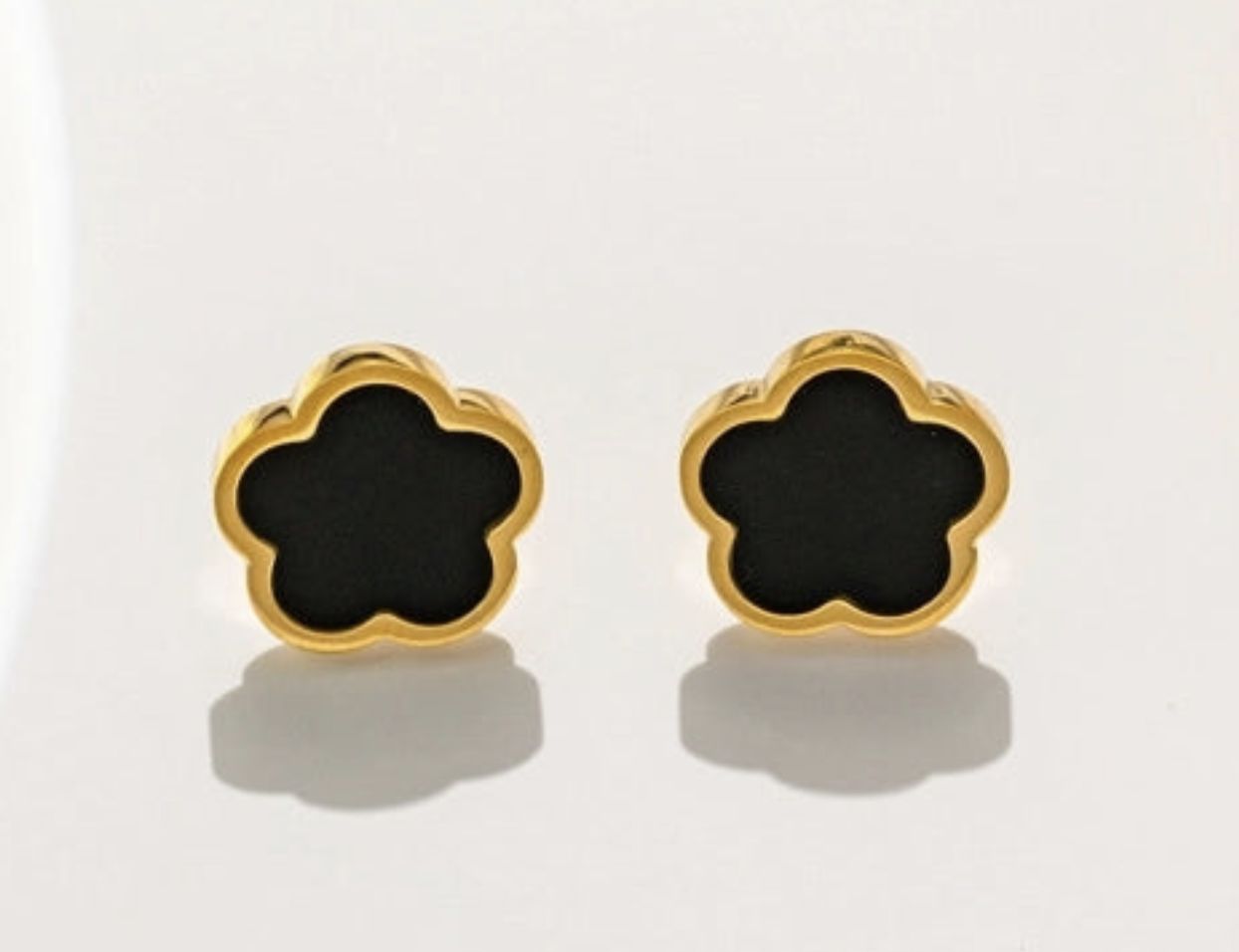 CLOVER EARRING