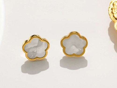 CLOVER EARRING