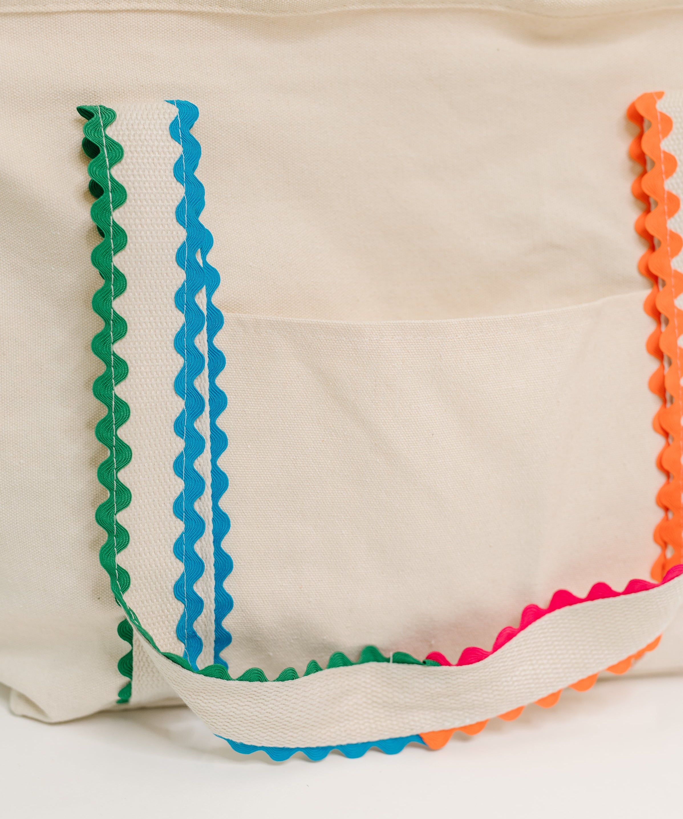 Scallop Parade Tote