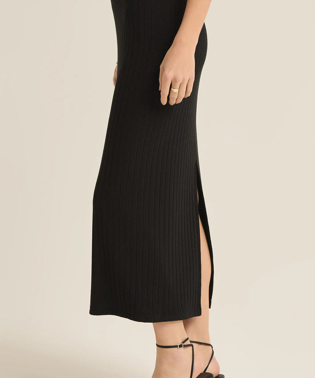 RIBBED MAXI SKIRT
