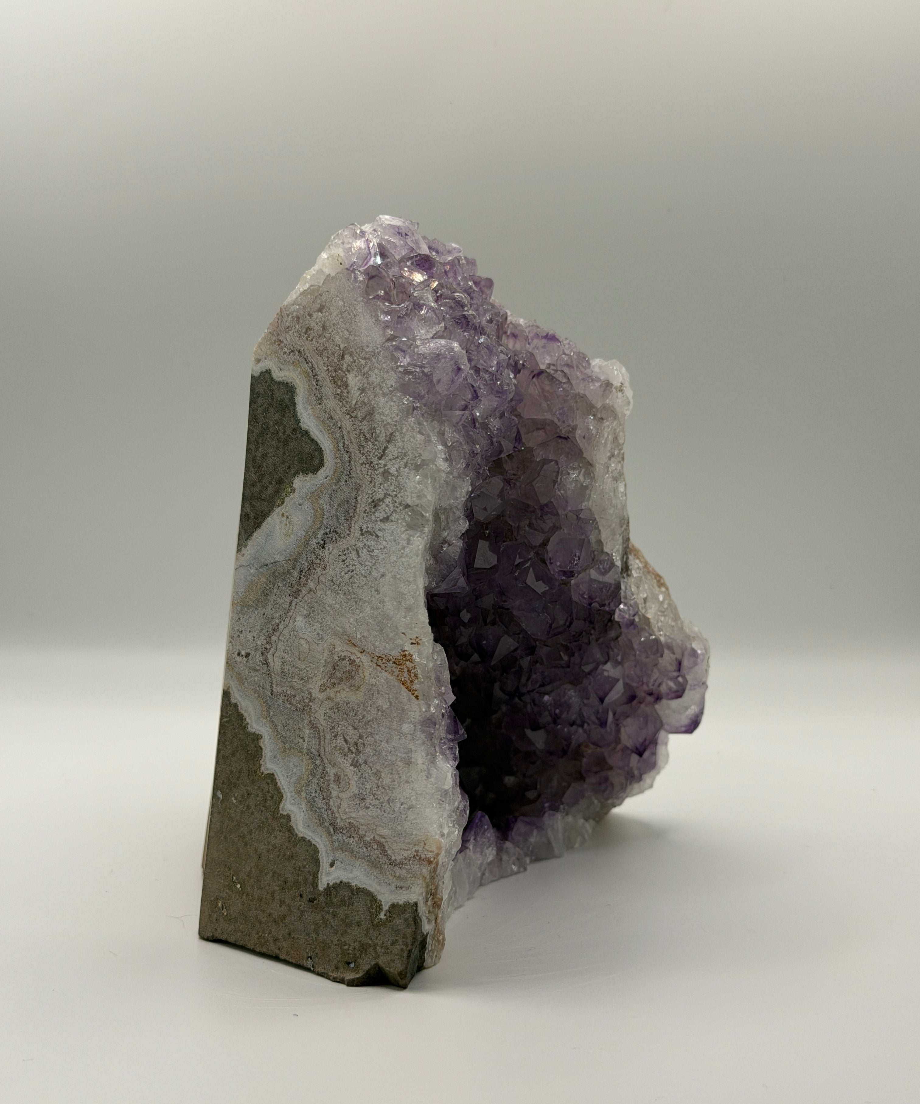 A10 - Amethyst Geode