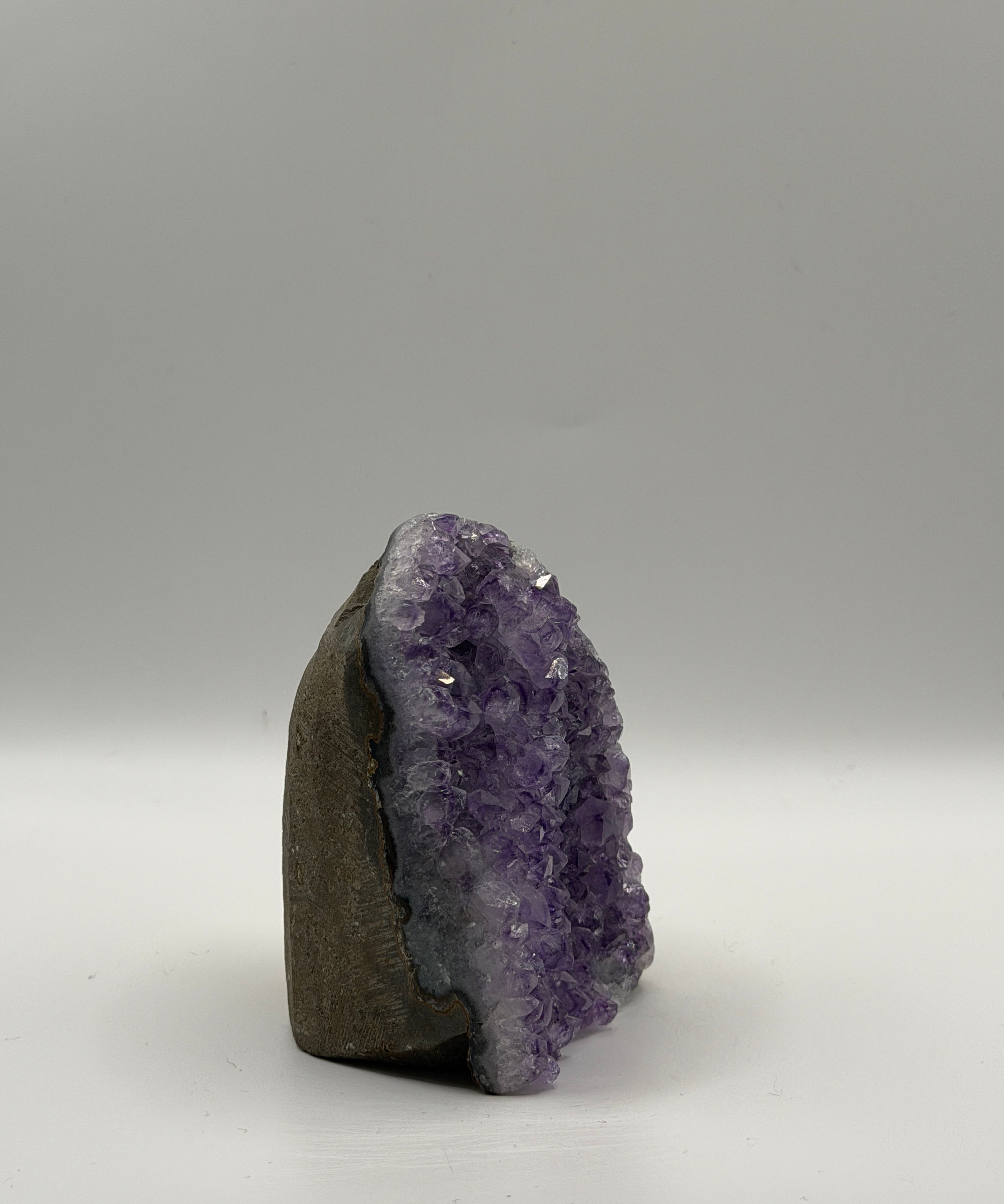A27 - Amethyst Geode