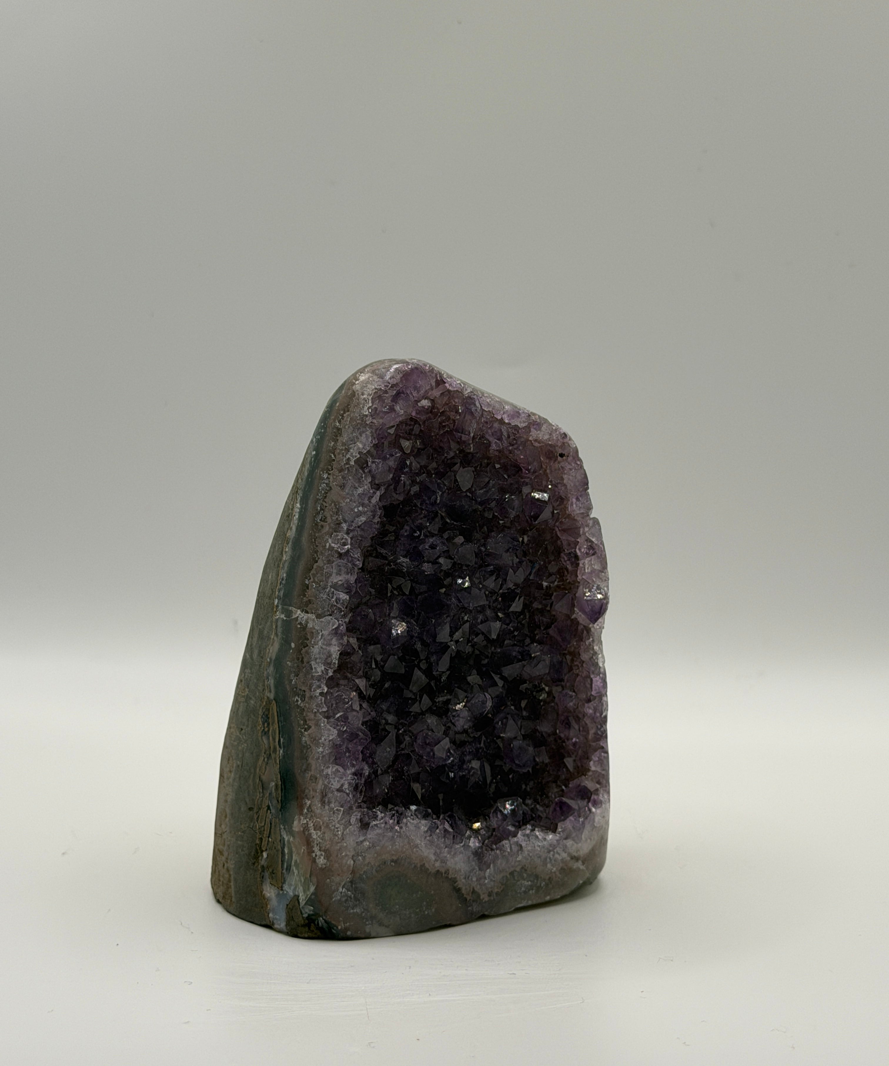 A29 - Amethyst Geode