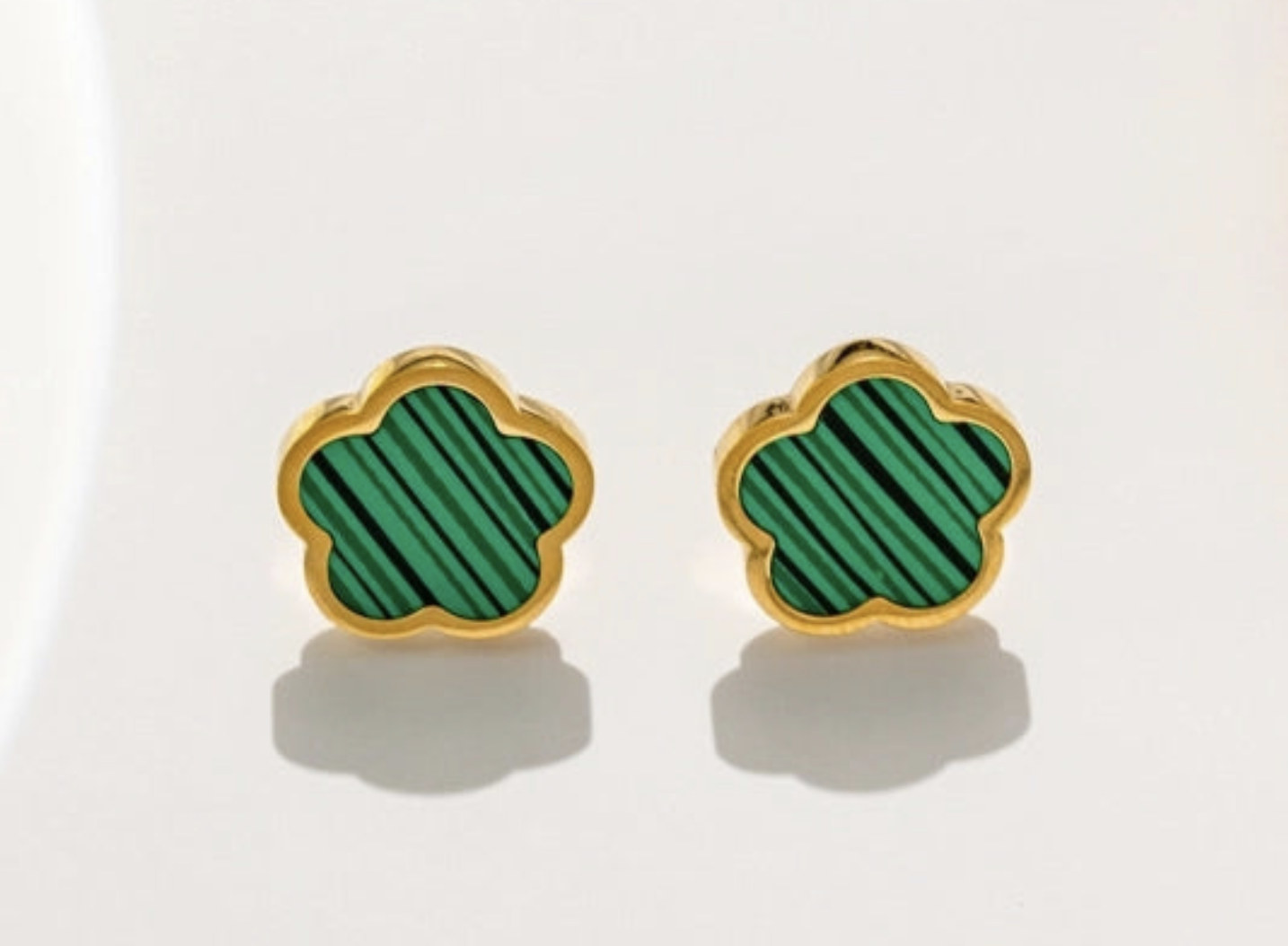 CLOVER EARRING