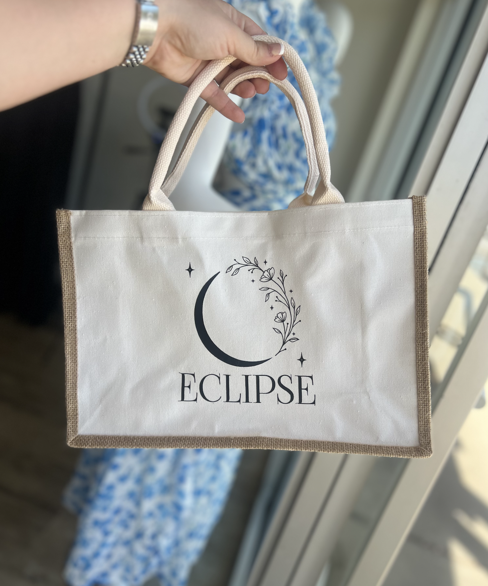 ECLIPSE BURLAP TOTE