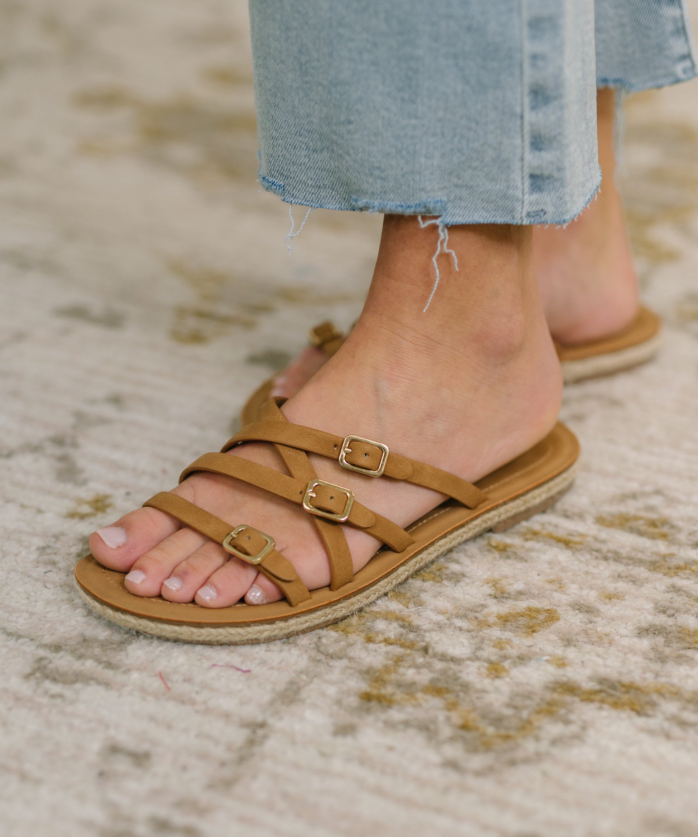 Trusty Strappy Sandals in Light Tan