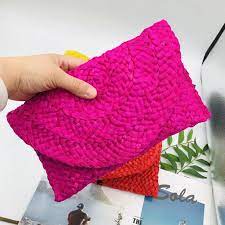 WEAVED CLUTCH